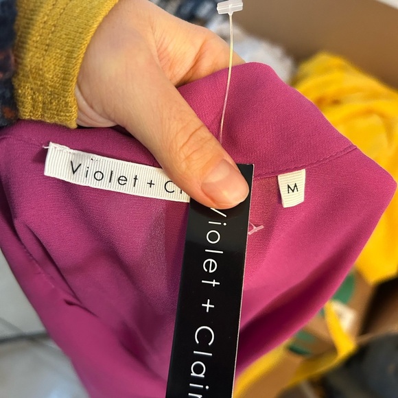 Nwt Violet & Claire Magenta Sleeveless Popover Top - Picture 3 of 4